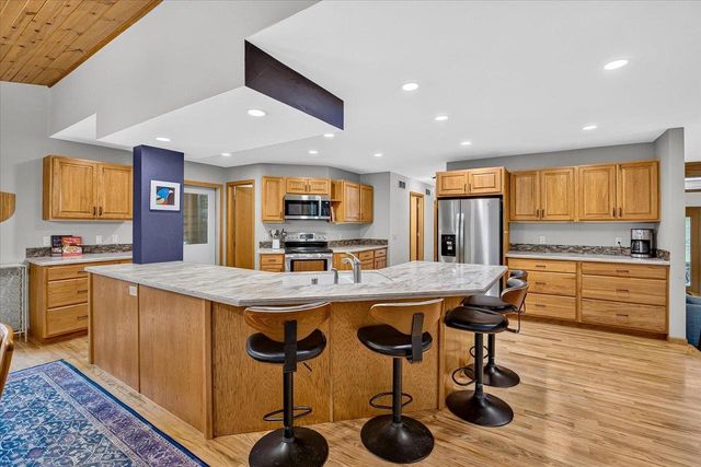 6130 Old Middleton Road, Madison, WI 53705