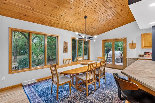 6130 Old Middleton Road, Madison, WI 53705