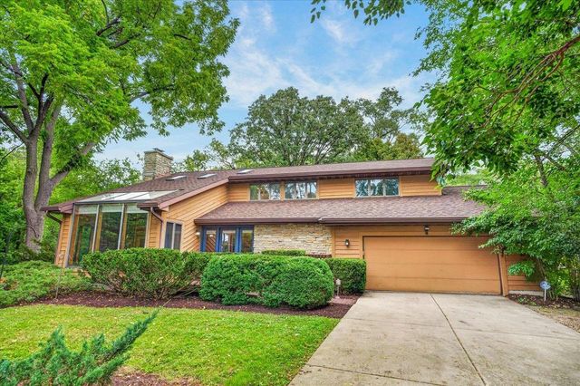 6130 Old Middleton Road, Madison, WI 53705