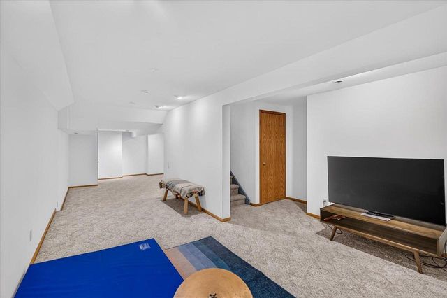 6130 Old Middleton Road, Madison, WI 53705