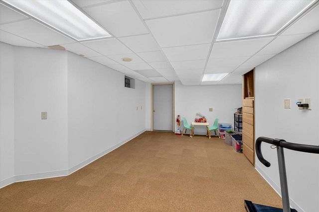 6130 Old Middleton Road, Madison, WI 53705