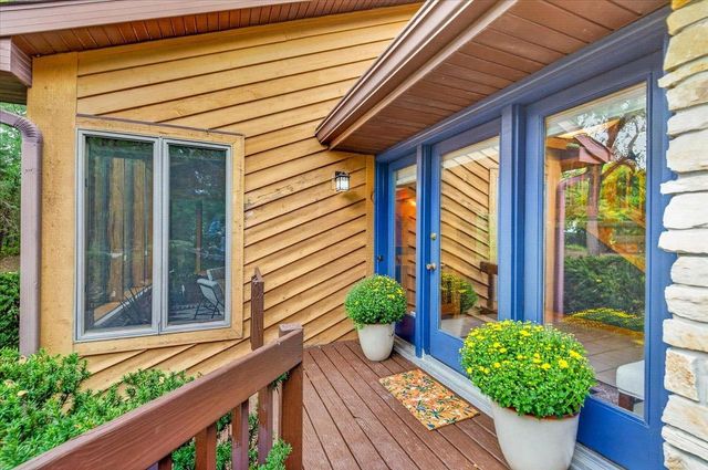 6130 Old Middleton Road, Madison, WI 53705