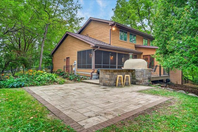 6130 Old Middleton Road, Madison, WI 53705