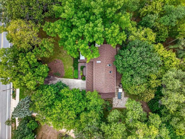 6130 Old Middleton Road, Madison, WI 53705