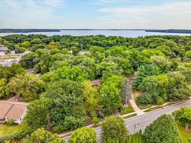 6130 Old Middleton Road, Madison, WI 53705