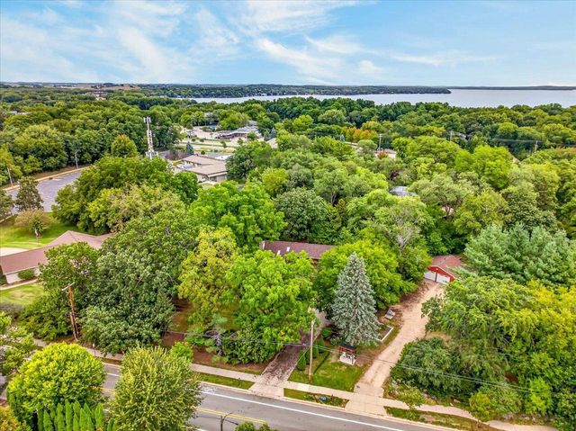 6130 Old Middleton Road, Madison, WI 53705
