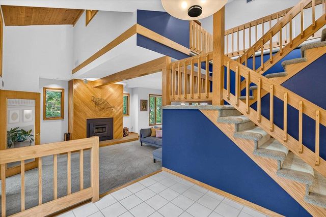 6130 Old Middleton Road, Madison, WI 53705