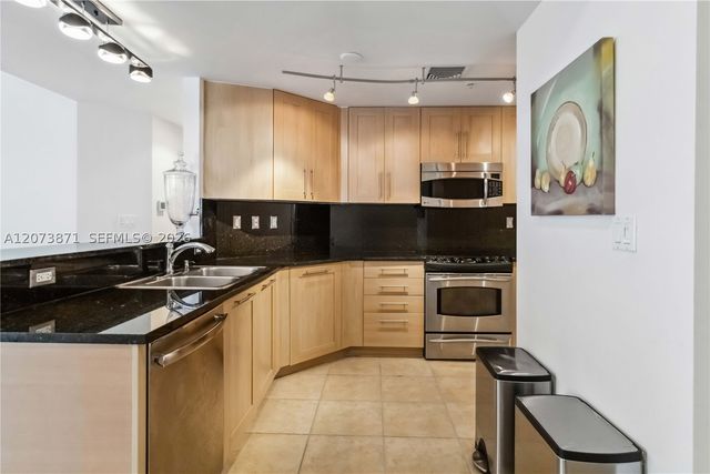 511 SE 5th Ave 1214, Fort Lauderdale, FL 33301
