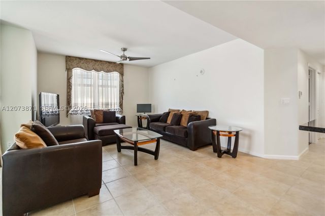 511 SE 5th Ave 1214, Fort Lauderdale, FL 33301