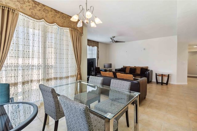 511 SE 5th Ave 1214, Fort Lauderdale, FL 33301