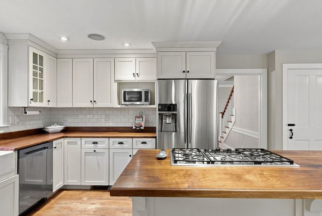 4 Russell Hill Road, Brookline, NH 03033