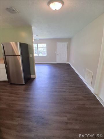 515 S Monroe Street, Beverly Hills, FL 34465