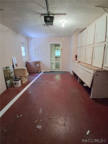 515 S Monroe Street, Beverly Hills, FL 34465