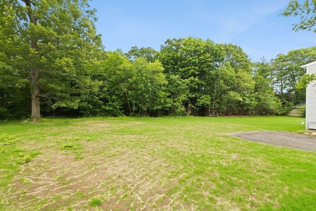 69 Laarhoven Ter, Stoughton, MA 02072