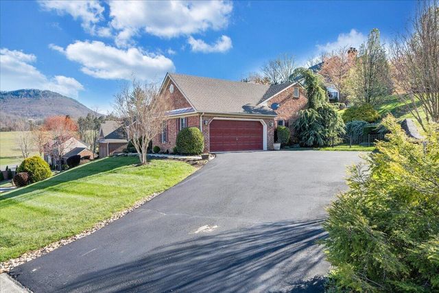 7973 Hollins Court DR, Roanoke, VA 24019