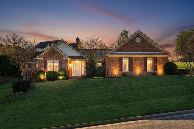 7973 Hollins Court DR, Roanoke, VA 24019