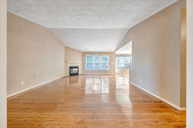 7973 Hollins Court DR, Roanoke, VA 24019