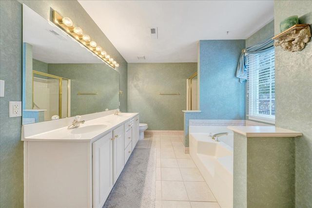 7973 Hollins Court DR, Roanoke, VA 24019