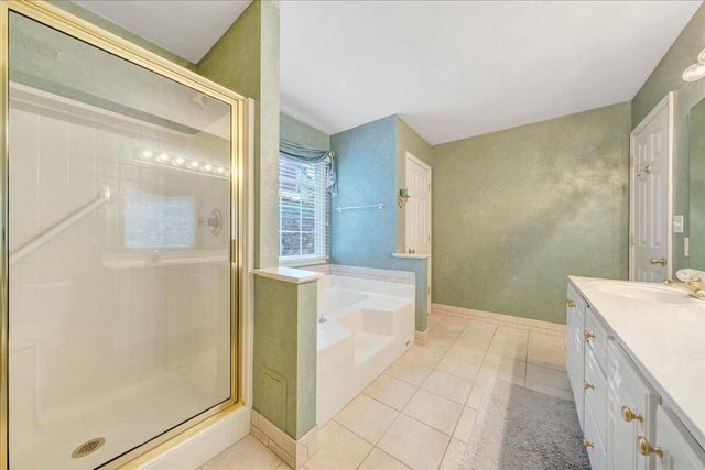 7973 Hollins Court DR, Roanoke, VA 24019