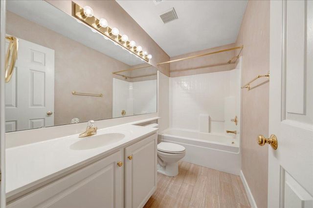 7973 Hollins Court DR, Roanoke, VA 24019