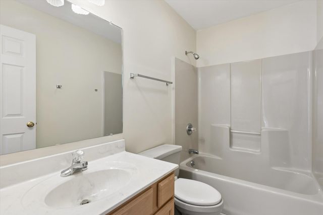 378 Ballenisle Court, Chesterton, IN 46304