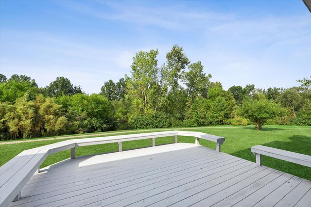 378 Ballenisle Court, Chesterton, IN 46304