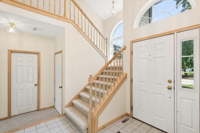 378 Ballenisle Court, Chesterton, IN 46304