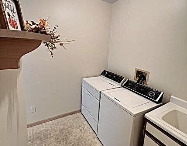 378 Ballenisle Court, Chesterton, IN 46304
