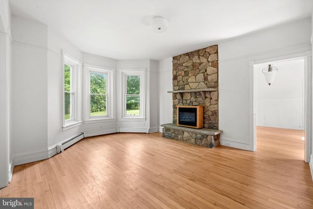 1630 E EMMAUS AVE, Allentown, PA 18103