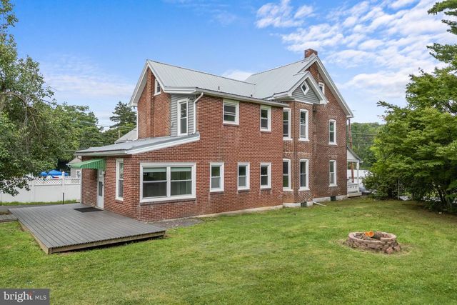 1630 E EMMAUS AVE, Allentown, PA 18103