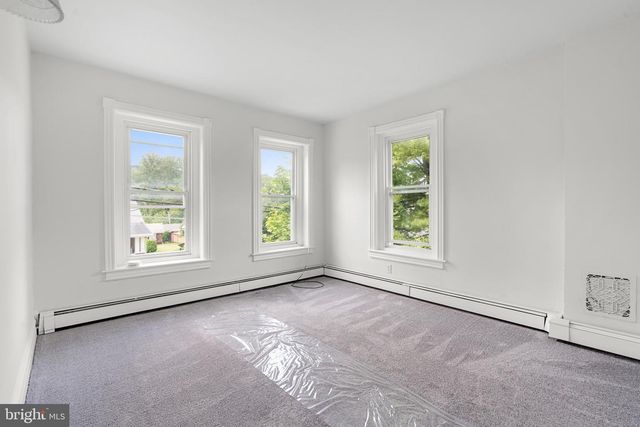 1630 E EMMAUS AVE, Allentown, PA 18103