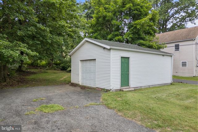 1630 E EMMAUS AVE, Allentown, PA 18103