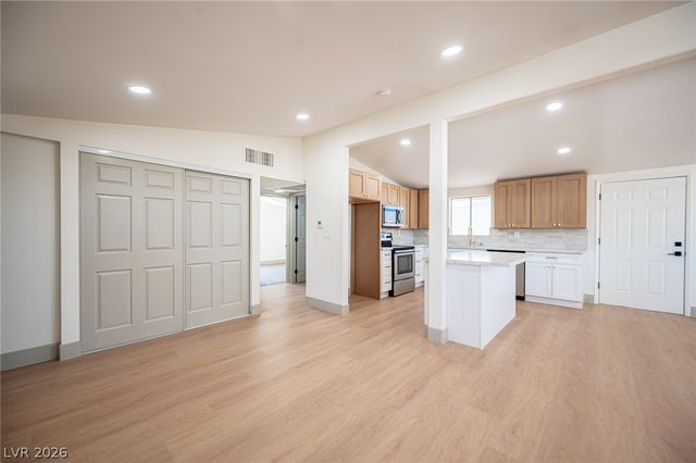 5317 Evergreen Avenue, Las Vegas, NV 89107