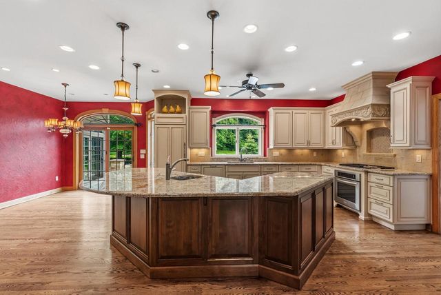 3230 Fordham COURT, Brookfield, WI 53005