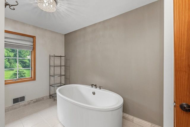 3230 Fordham COURT, Brookfield, WI 53005