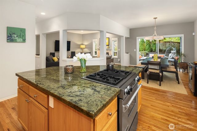 7430 127th Avenue NE, Kirkland, WA 98033