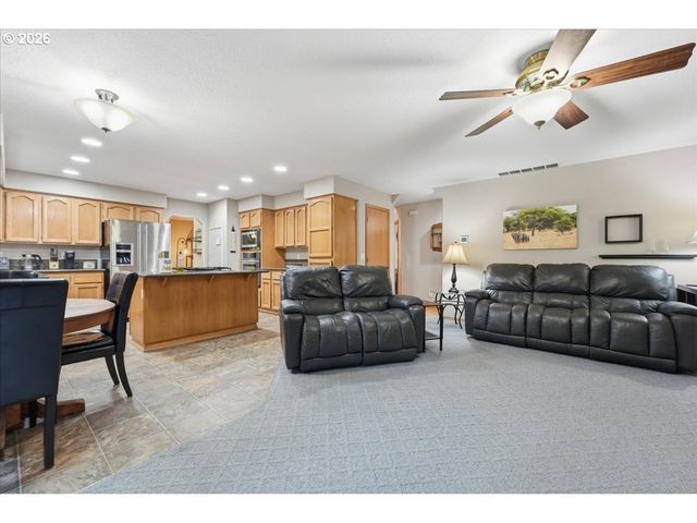 4616 Nw VALLEY St, Camas, WA 98607