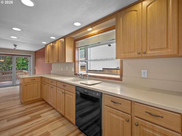 12960 Sw TAPADERA St, Beaverton, OR 97008
