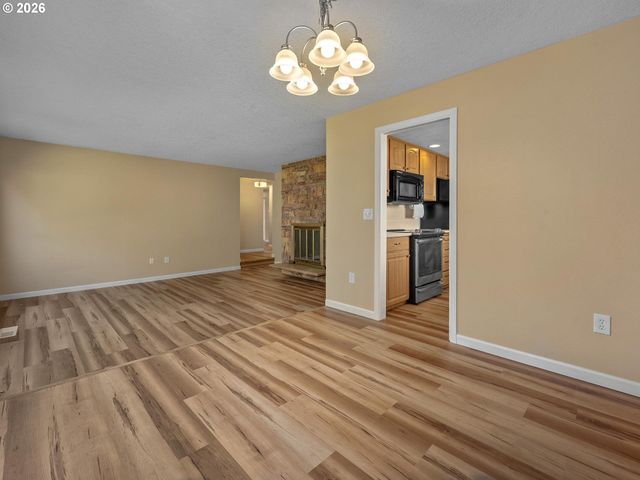 12960 Sw TAPADERA St, Beaverton, OR 97008