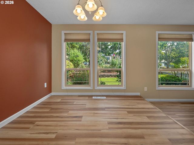 12960 Sw TAPADERA St, Beaverton, OR 97008