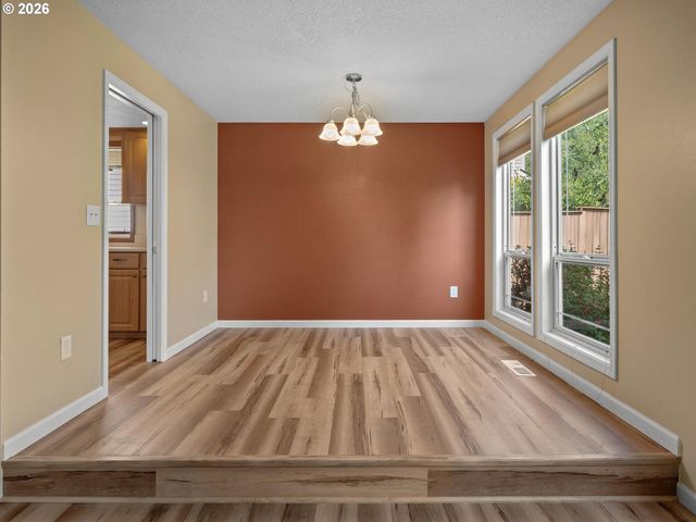 12960 Sw TAPADERA St, Beaverton, OR 97008