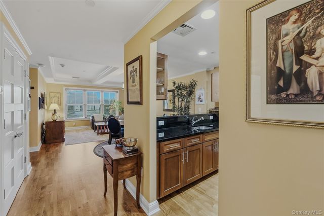 225 Stanley Avenue 107, Mamaroneck, NY 10543