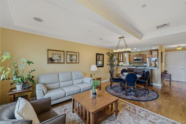 225 Stanley Avenue 107, Mamaroneck, NY 10543