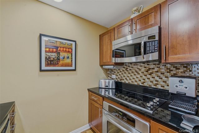 225 Stanley Avenue 107, Mamaroneck, NY 10543