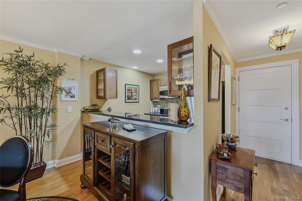 225 Stanley Avenue 107, Mamaroneck, NY 10543 — photo 4