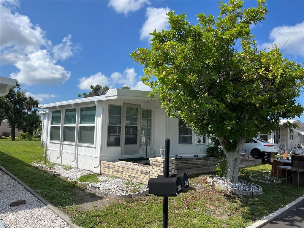 807 JOLANDA CIRCLE, Venice, FL 34285