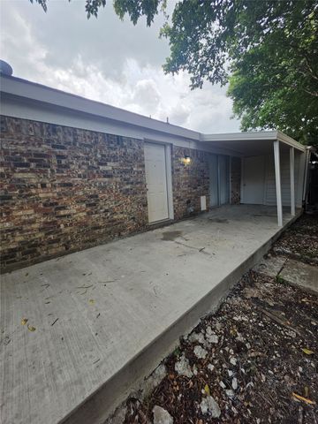 713 Denmark Drive, Mesquite, TX 75149