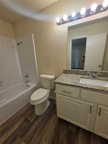 713 Denmark Drive, Mesquite, TX 75149