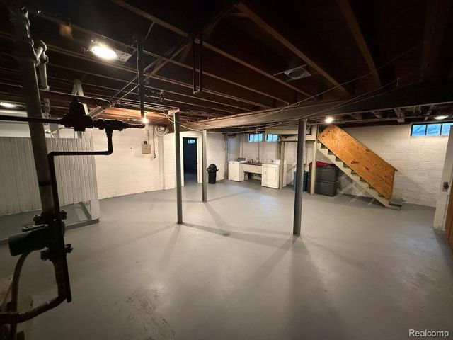 724 Kensington Avenue, Flint, MI 48503