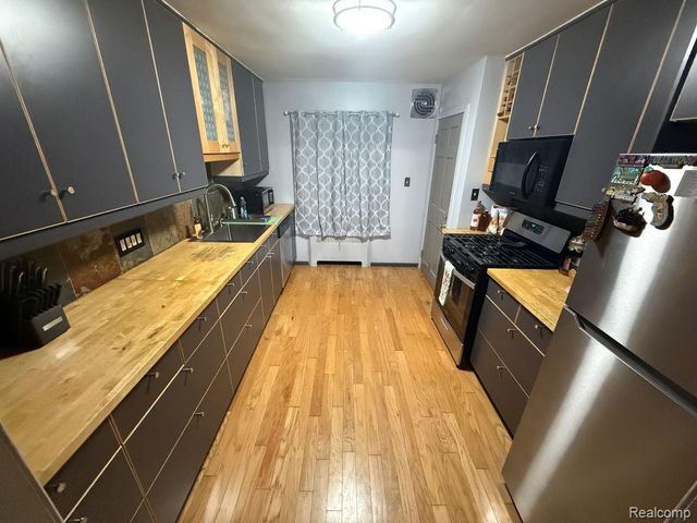 724 Kensington Avenue, Flint, MI 48503